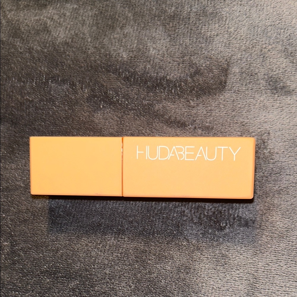 Huda Beauty Orange Blush Radiant Makeup